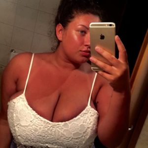 Femme sensuelle de Tours en manque d’un appel brûlant pour se lâcher sans limites profil--2218