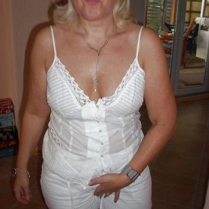 Envie de chaleur estivale Lina - rencontre-Milf-Aubervilliers