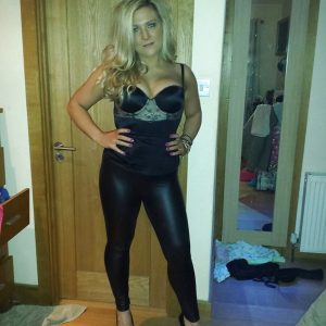 Prêt pour un week-end excitant ? Jasmine - rencontre-Cougar-Reims
