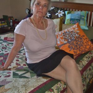 Envie de se baigner nu dans la mer? Margot - rencontre-Cougar-Reims