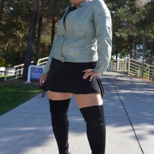 caché sous des jupons longs Zineb - rencontre-Milf-Aubagne