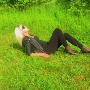 Quand la ville dort, je bouge encore Lysanne - rencontre-Milf-Strasbourg