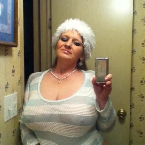 Si t’es un mec qui kiffe les seins à l’air Michèle - rencontre-Cougar-Châteauroux