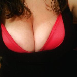T’es chaud pour me ken ce soir ? Véronique - rencontre-Cougar-Marseille