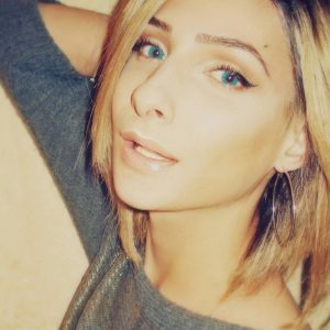 Bonjour le groupe, retour de vacances Emma - rencontre-Milf-Reims